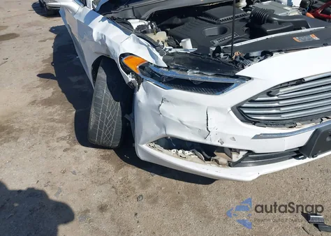 2017 Ford Fusion Hybrid Se z USA, uszkodzony, nr VIN 3FA6P0LU3HR359610